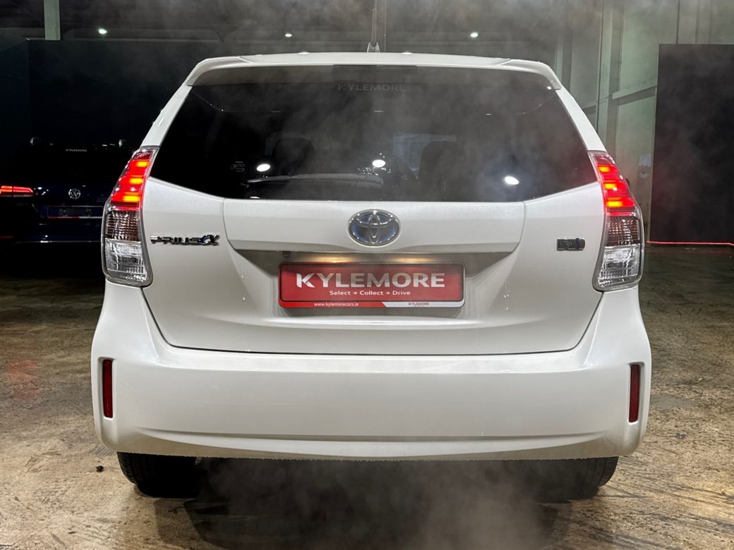 2021 Toyota Prius Alpha