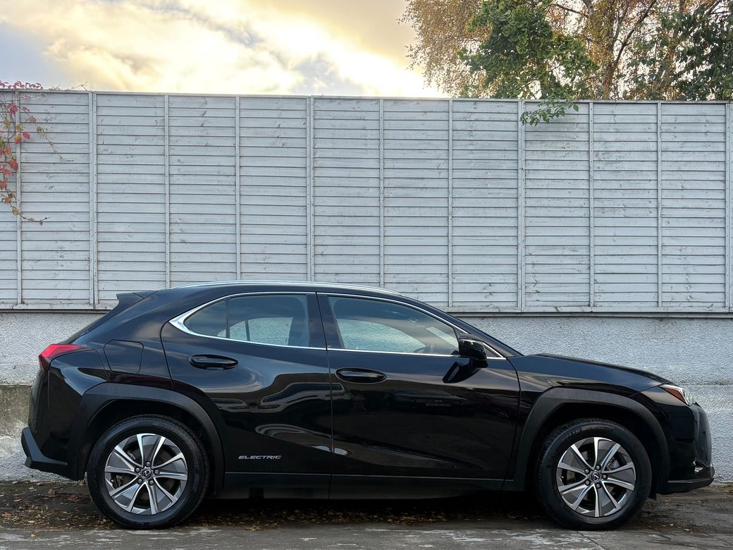 2023 Lexus UX 300e