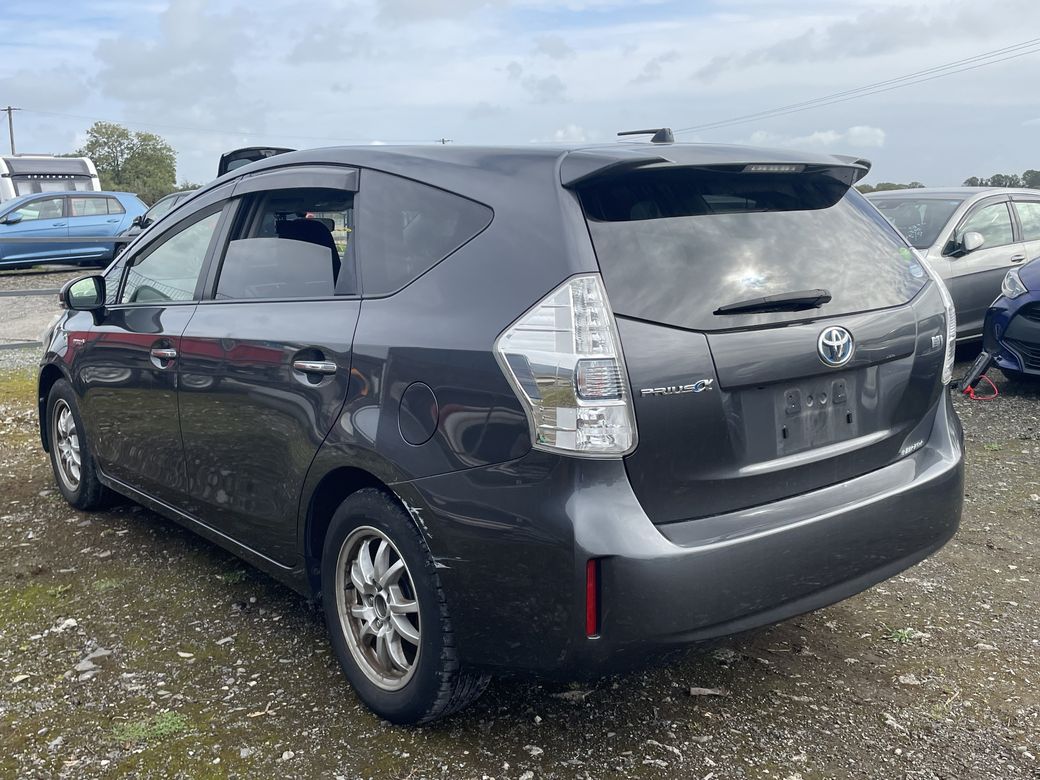 2014 Toyota Prius Alpha