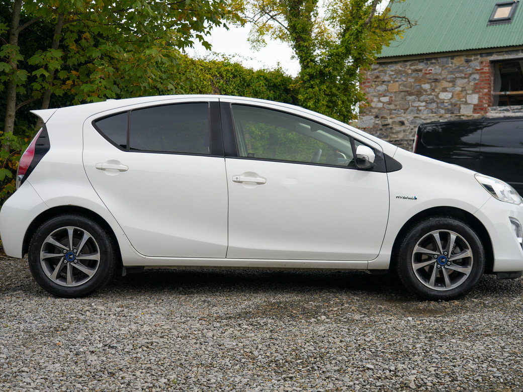 2016 Toyota Aqua