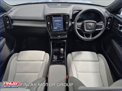 2025 Volvo EX40