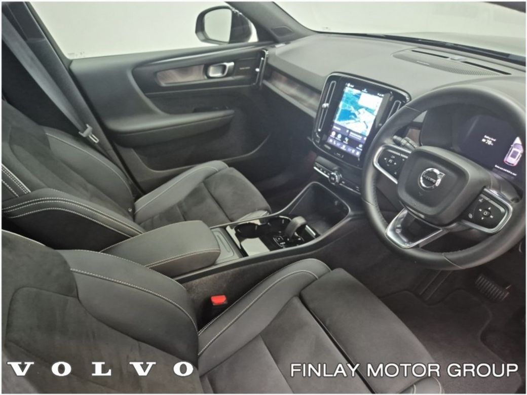 2023 Volvo XC40