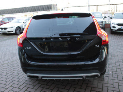 2016 Volvo V60 Cross Country