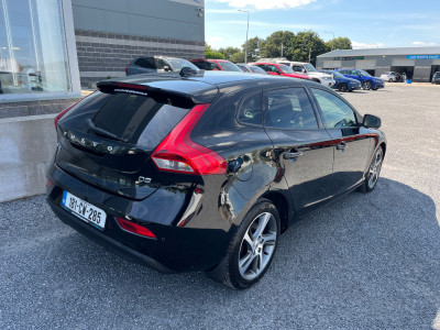 2018 Volvo V40