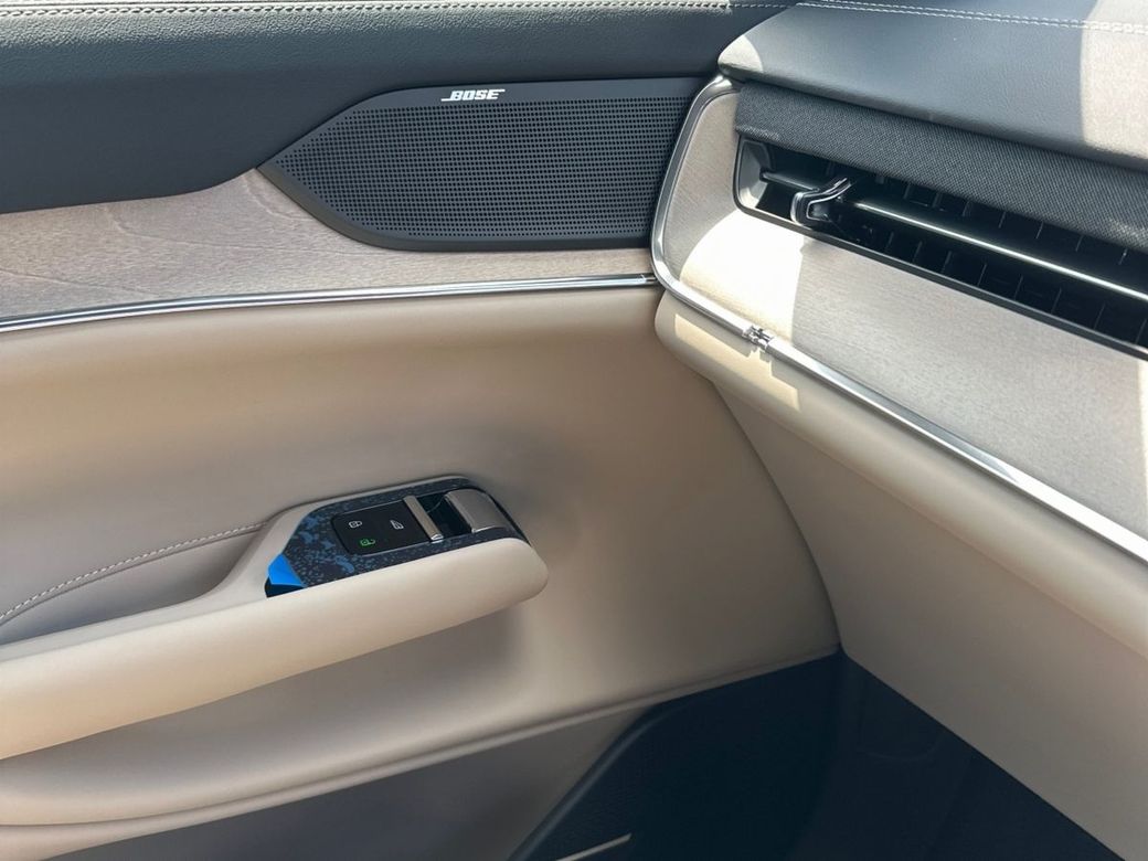 2026 Volvo EX90
