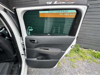 2013 Peugeot 5008