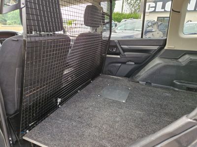 2017 Mitsubishi Shogun