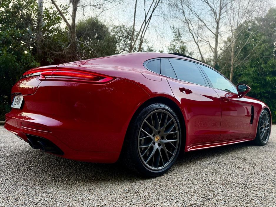2019 Porsche Panamera