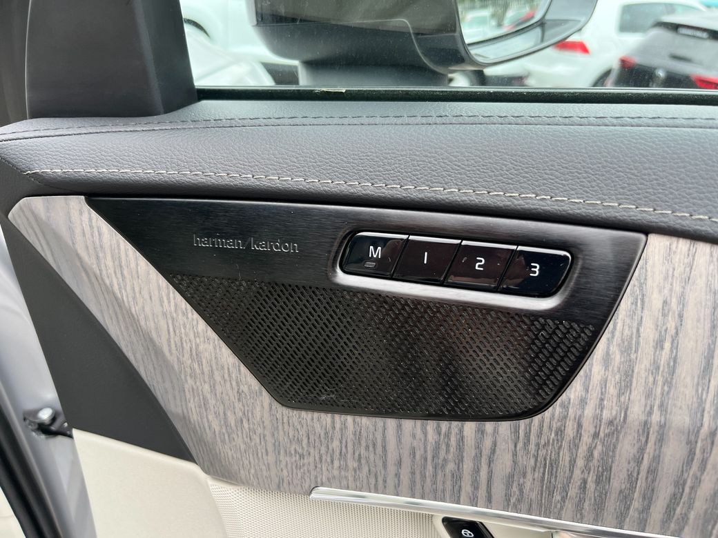 2022 Volvo XC90