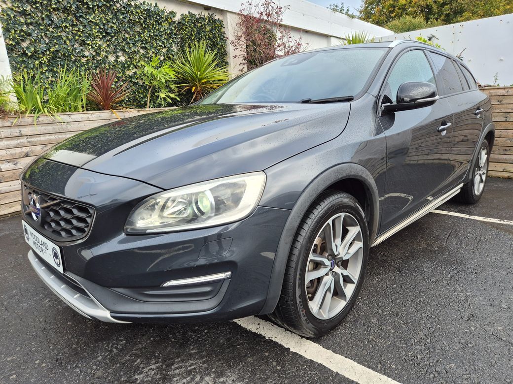 2017 Volvo V60 Cross Country