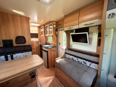 2014 BAILEY APPROACH  AUTOGRAPH 750 LOW PROFILE R.H.D 