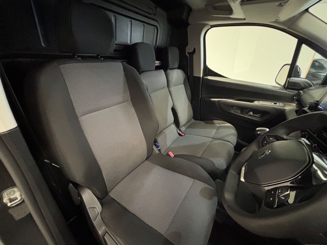 2023 Peugeot Partner