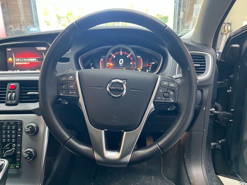 2017 Volvo V40