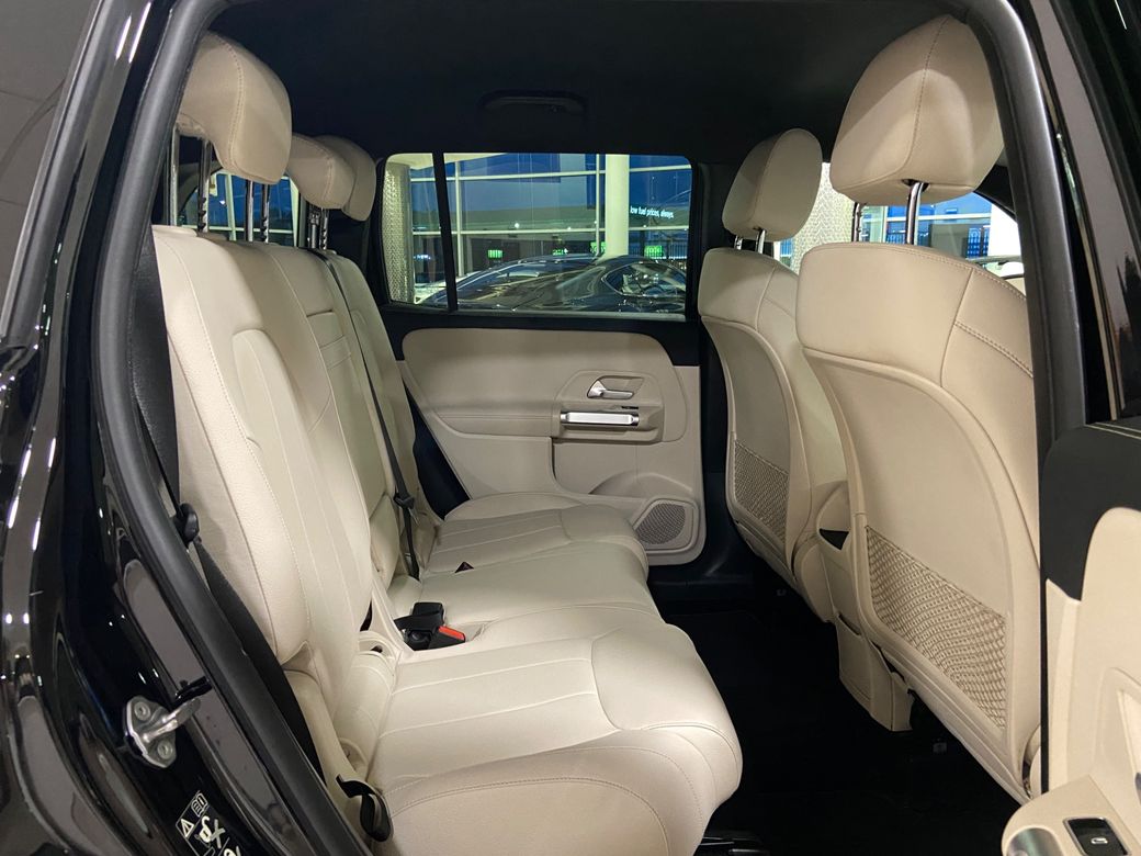 2023 Mercedes-Benz GLB Class