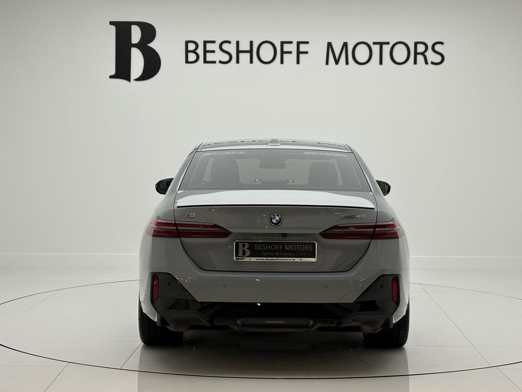 2024 BMW i5
