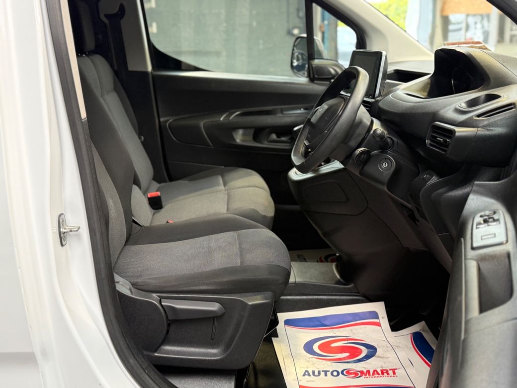 2023 Peugeot Partner