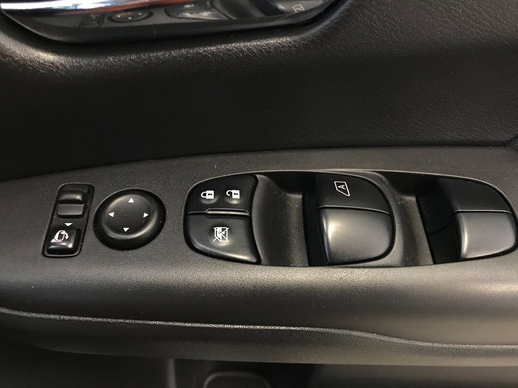 2017 Nissan Serena