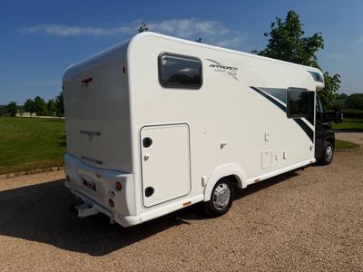 2014 BAILEY APPROACH  AUTOGRAPH 750 LOW PROFILE R.H.D 