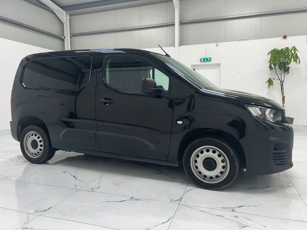 2023 Peugeot Partner