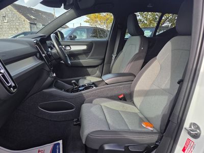 2023 Volvo XC40
