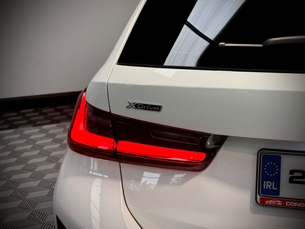 2023 BMW 320