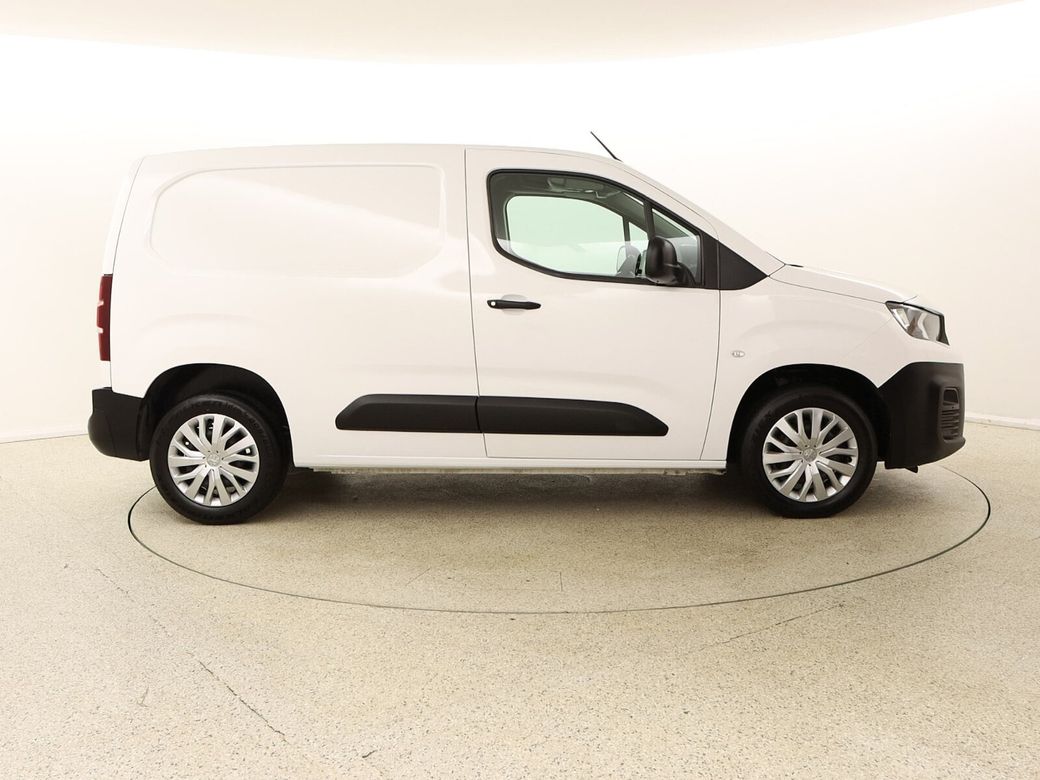 2021 Peugeot Partner