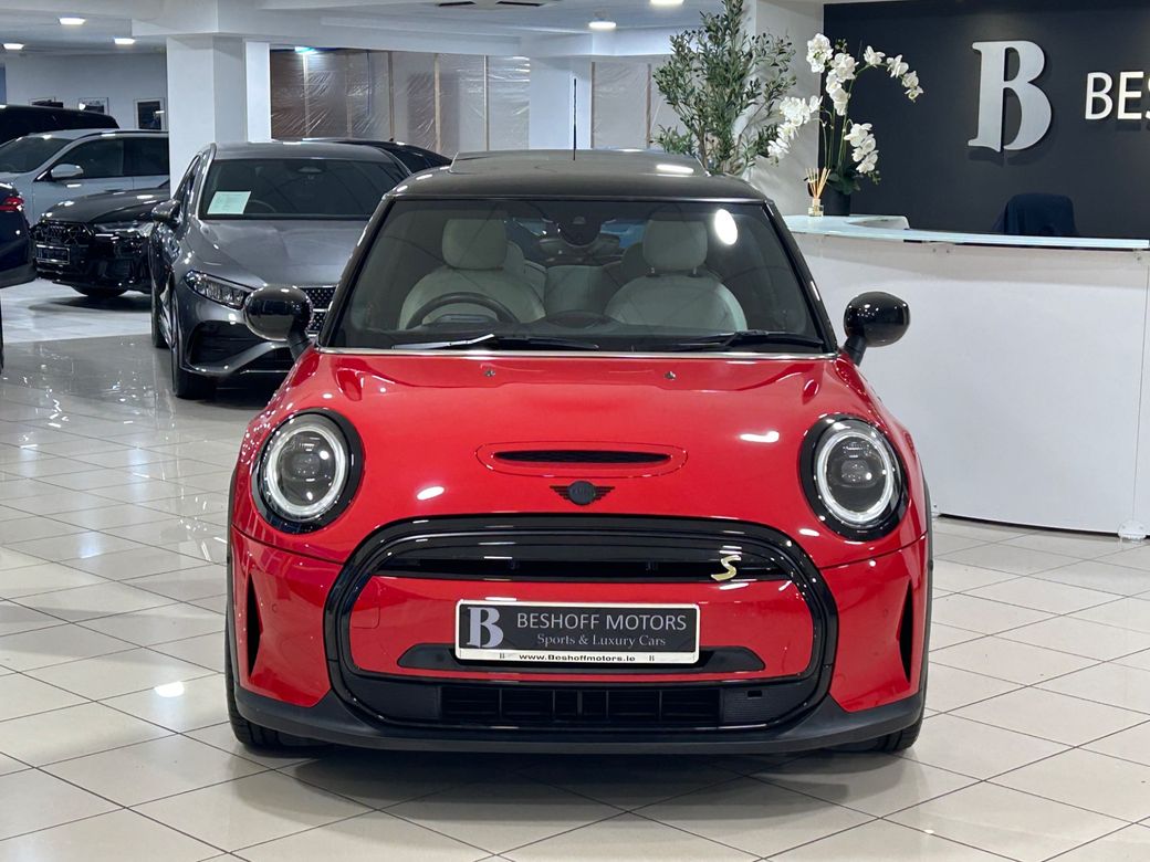 2022 Mini Hatch