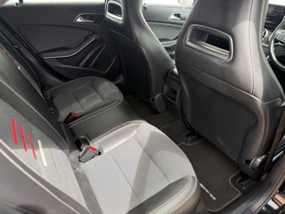 2017 Mercedes-Benz A 180