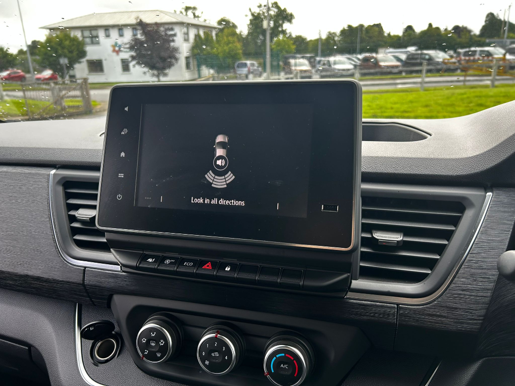 2025 Renault Trafic