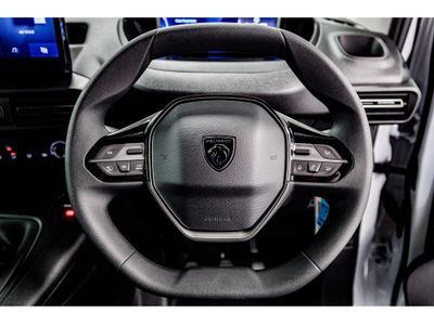 2025 Peugeot Partner