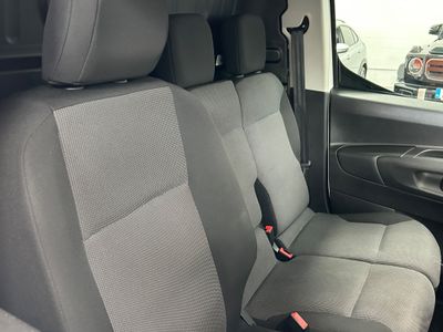 2021 Peugeot Partner