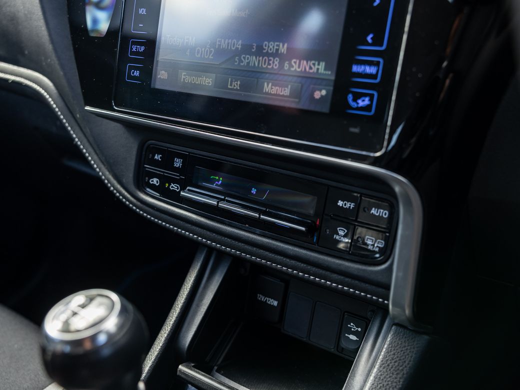 2017 Toyota Auris
