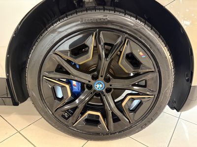2023 BMW iX