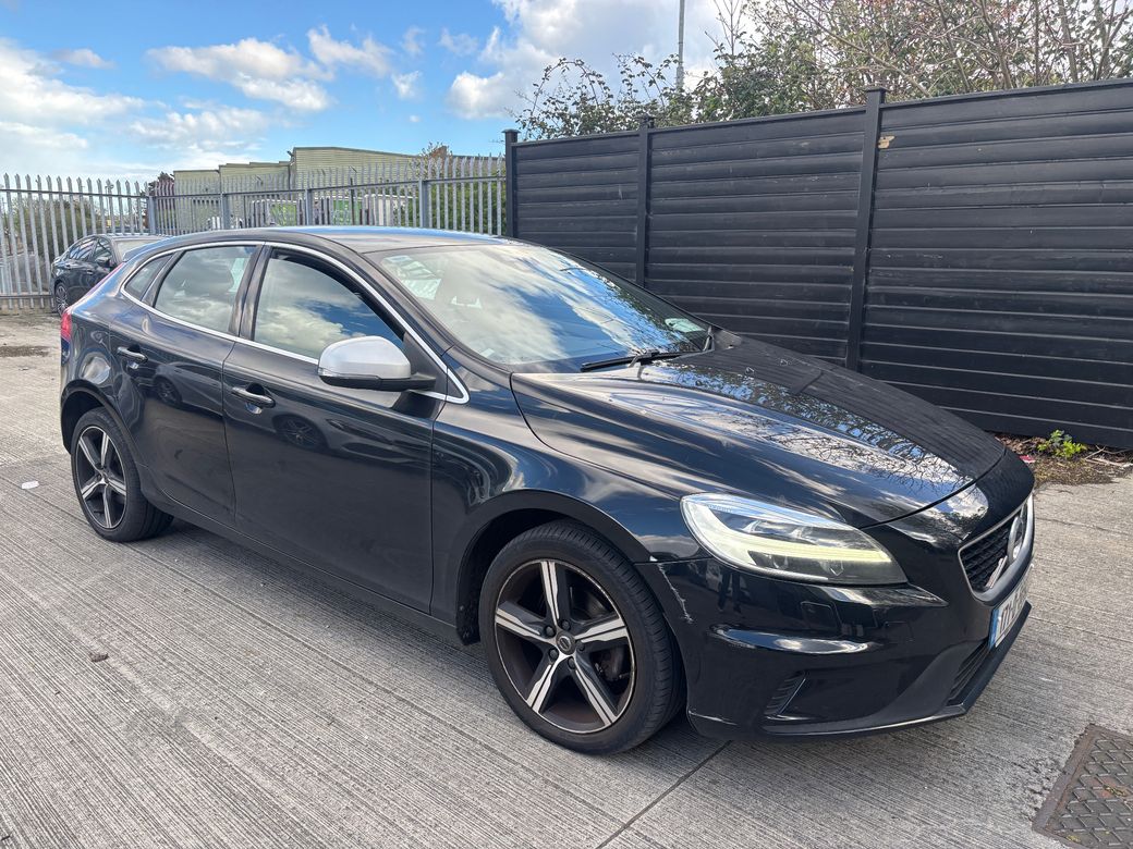 2017 Volvo V40
