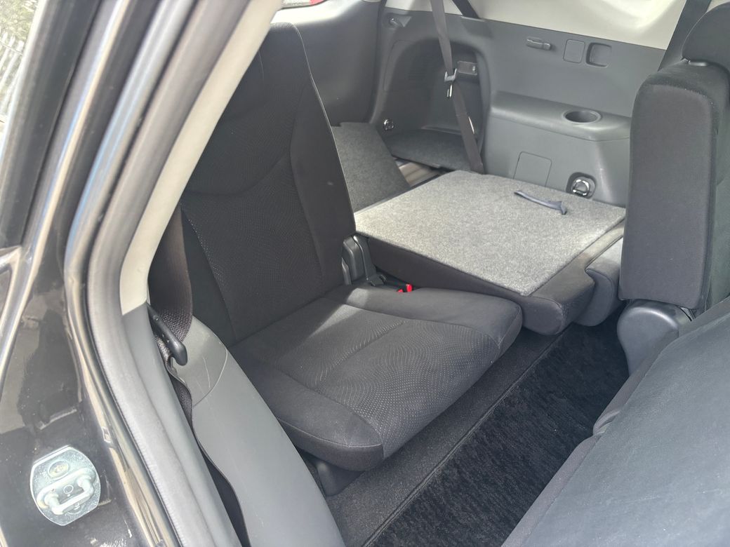 2013 Toyota Prius Alpha