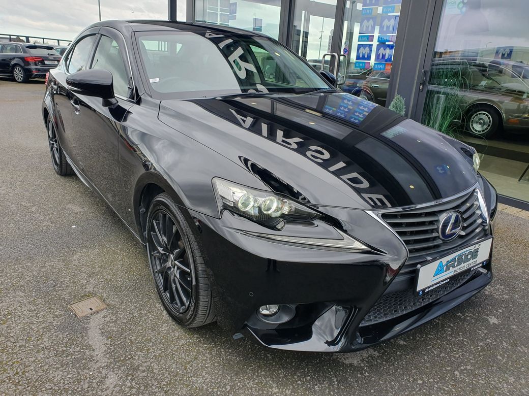 2015 Lexus IS 300h