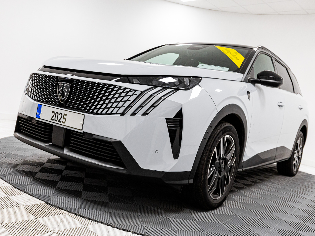 2025 Peugeot 5008