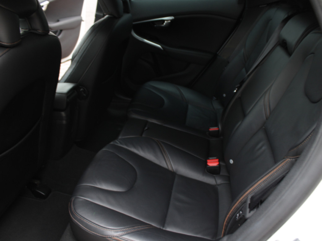 2016 Volvo V40 Cross Country