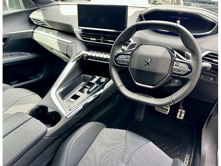 2024 Peugeot 5008