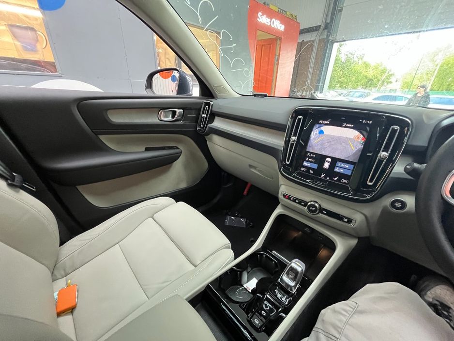 2021 Volvo XC40