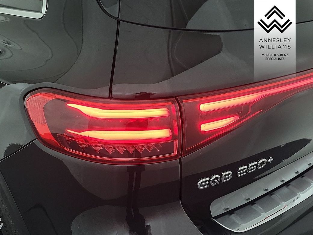 2025 Mercedes-Benz EQB