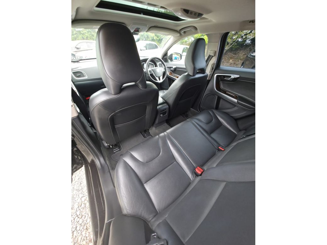 2018 Volvo V60 Cross Country