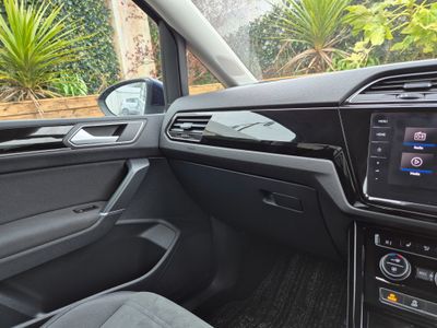 2022 Volkswagen Touran