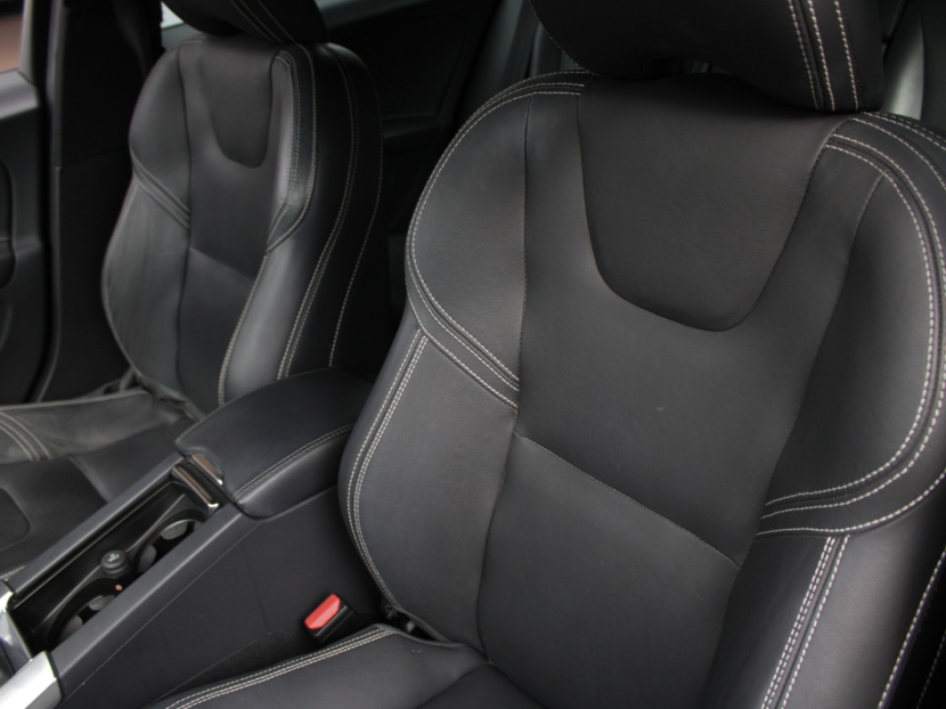 2017 Volvo V60
