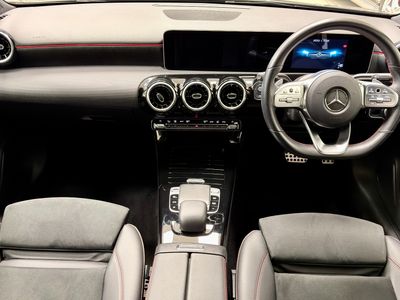 2019 Mercedes-Benz A 180