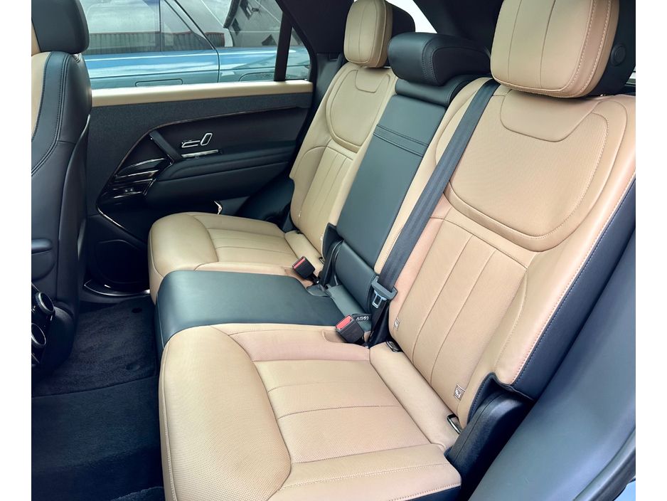 2025 Land Rover Range Rover Sport