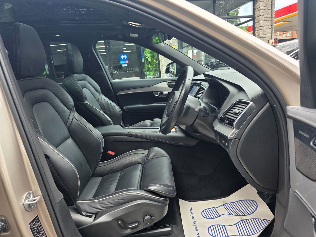 2022 Volvo XC90