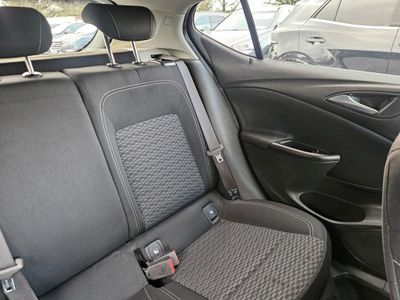 2018 Vauxhall Astra