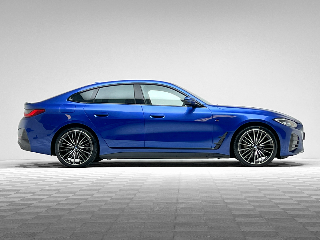 2022 BMW i4