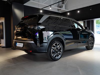 2025 Peugeot 5008